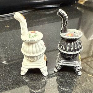 Vintage Cast Iron Miniature Stoves Salt and Pepper Shakers